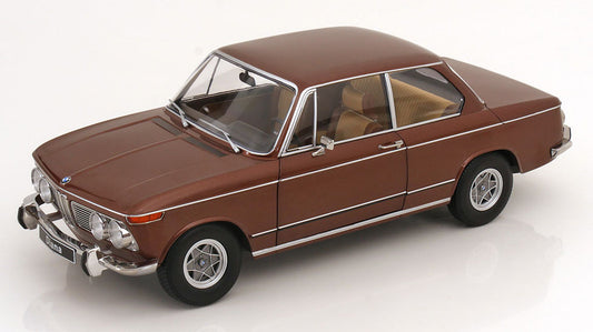 Macheta auto BMW 2002 ti Diana 1970 1:12 KK-Scale