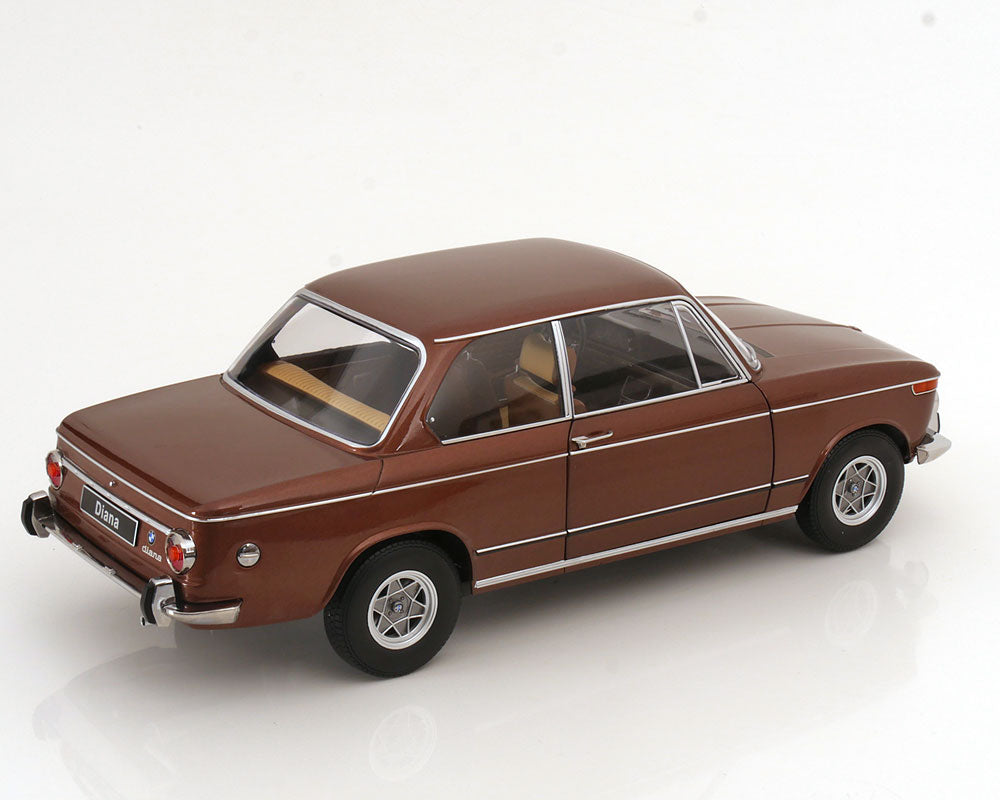 Macheta auto BMW 2002 ti Diana 1970 1:12 KK-Scale