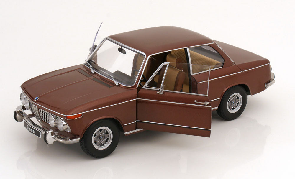 Macheta auto BMW 2002 ti Diana 1970 1:12 KK-Scale