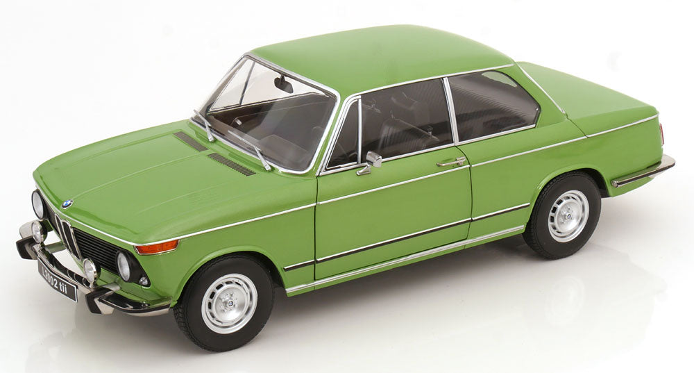 Macheta auto BMW 2002 tii 2.Series 1974 1:12 KK-Scale