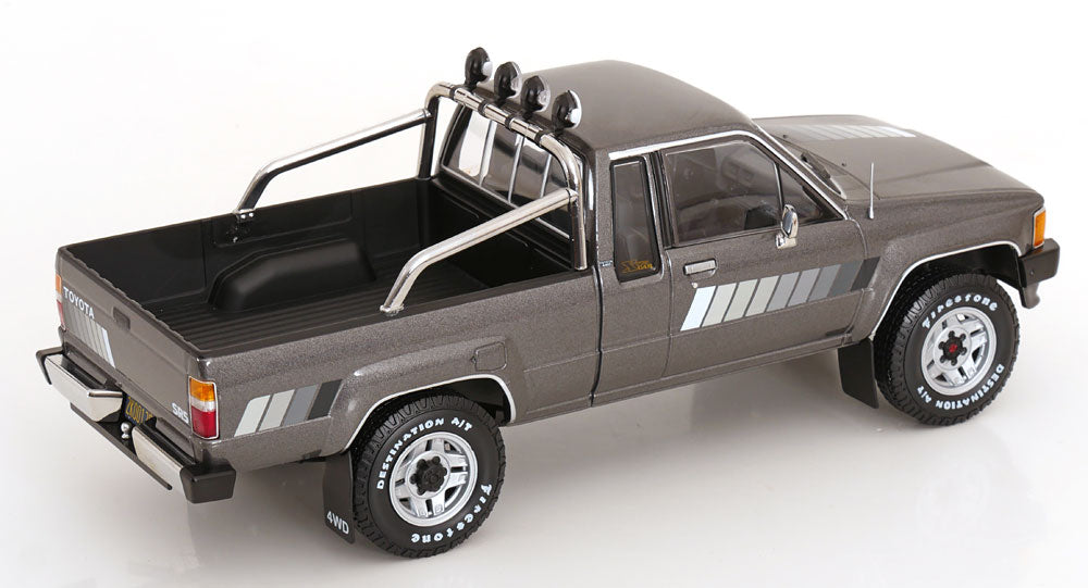 Macheta auto Toyota Truck Xtra Cab 4x4 (Hilux) 1985 1:18 KK-Scale