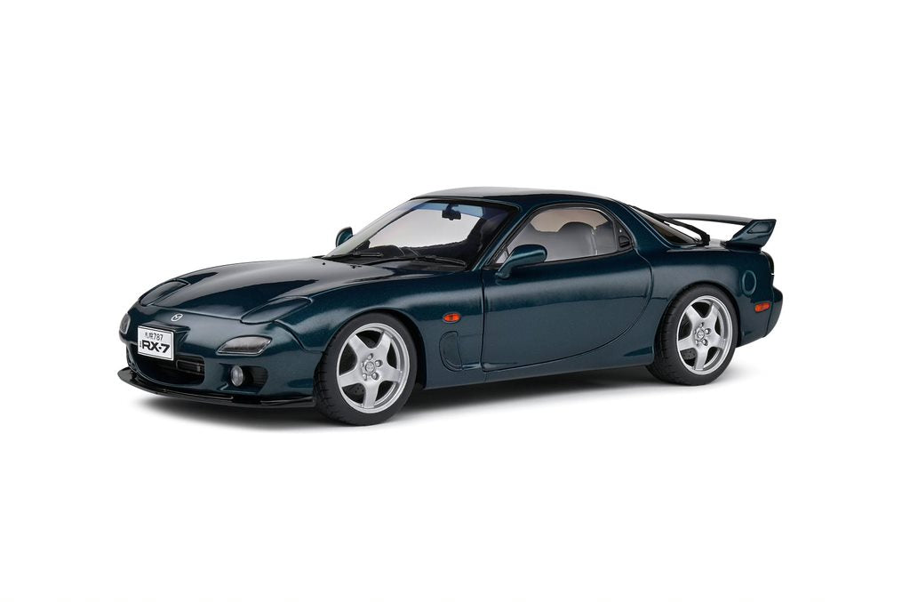 Macheta auto Mazda RX7 (1994) 1:18 Solido