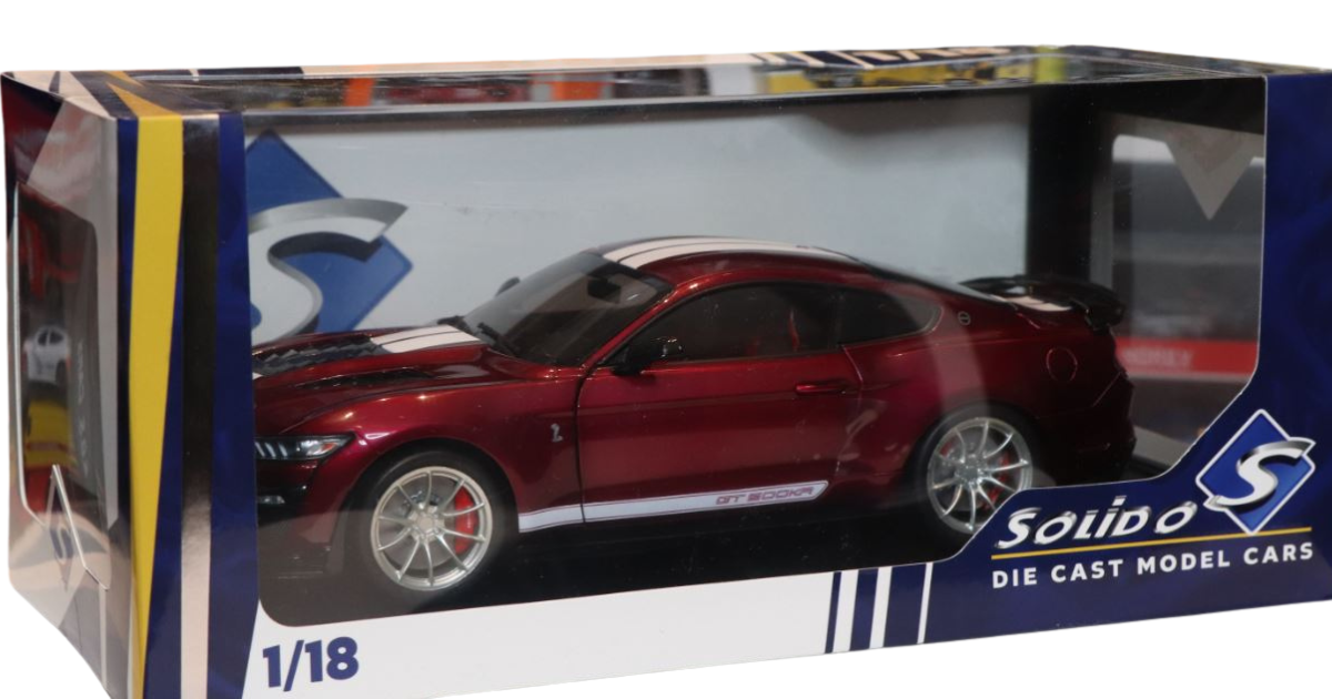 Macheta auto Ford Shelby Mustang GT500 KR Purple 1:18 Solido Precomanda