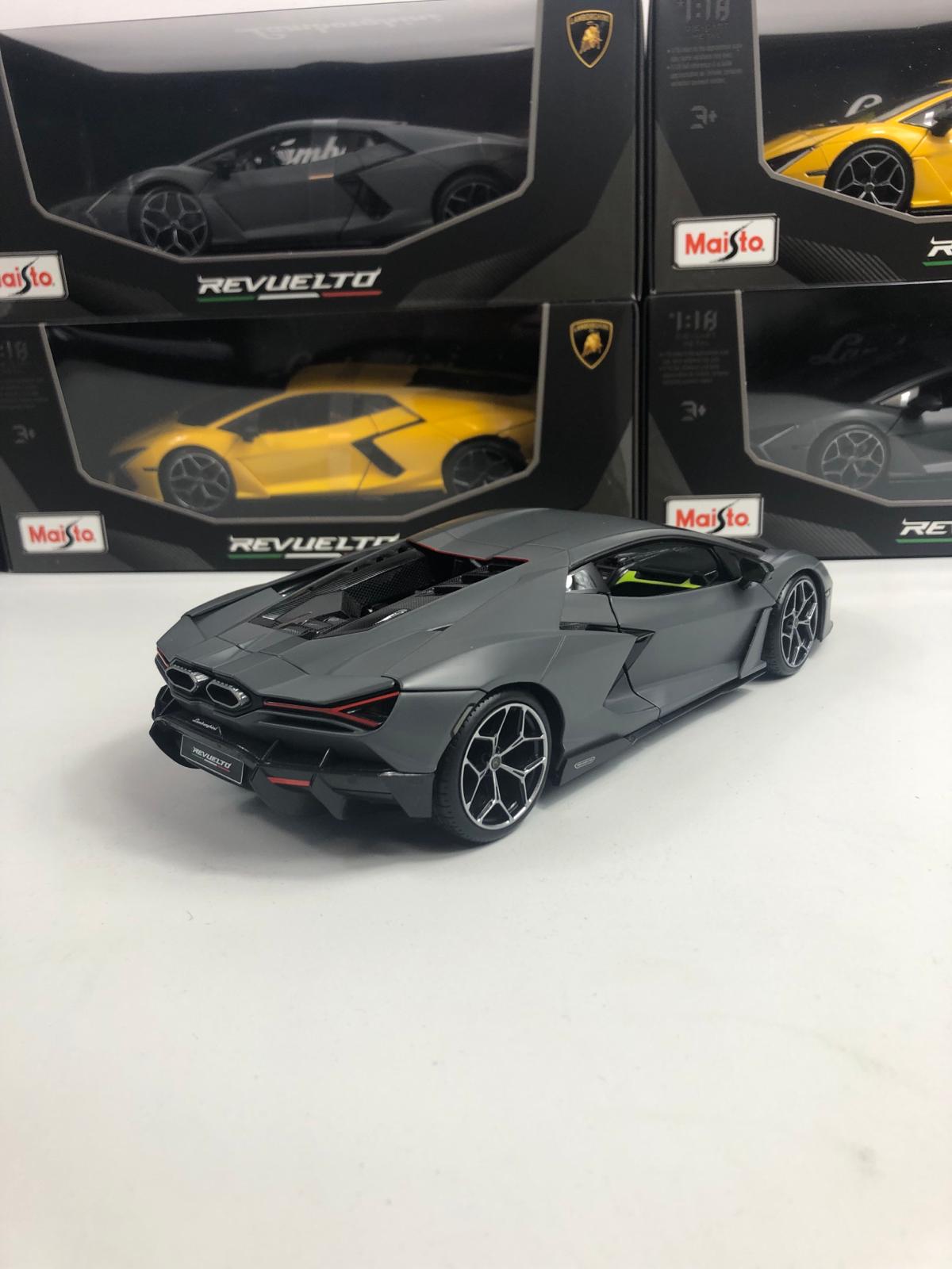 Macheta auto Lamborghini Revuelto (2023) 1:18 Maisto