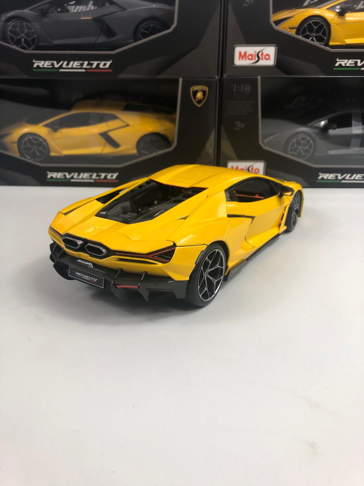 Macheta auto Lamborghini Revuelto (2023) 1:18 Maisto