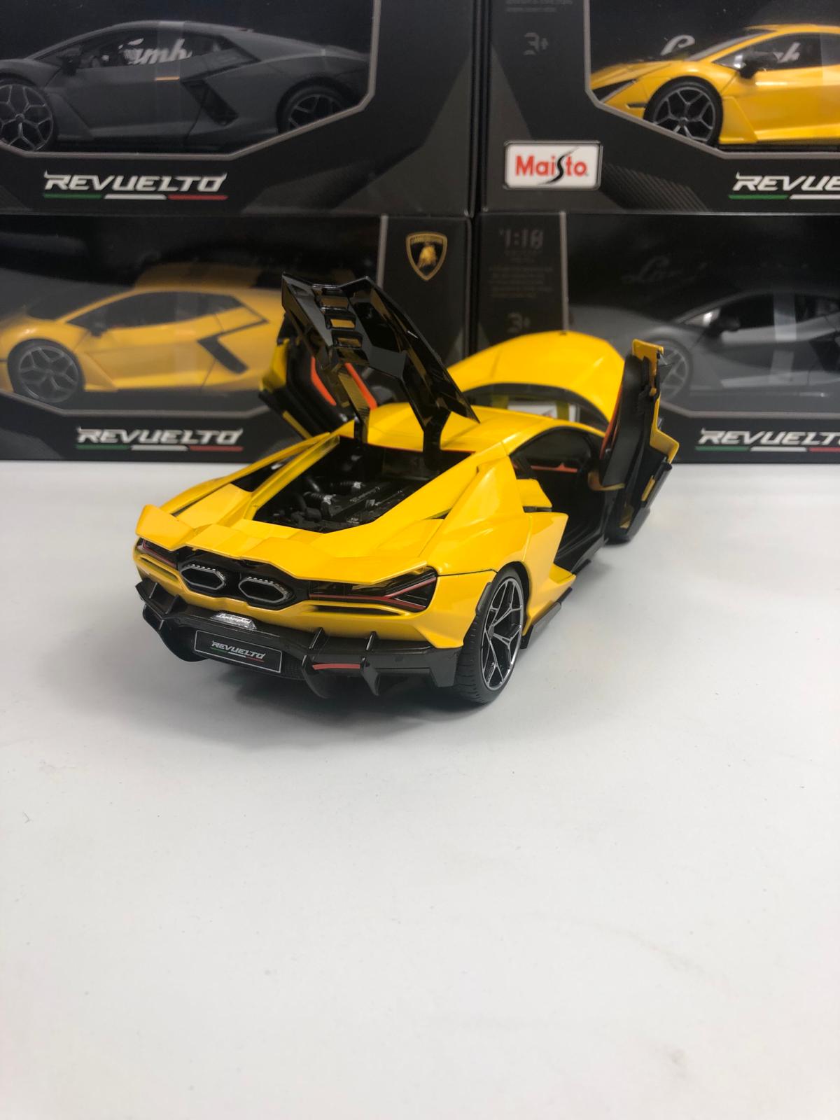 Macheta auto Lamborghini Revuelto (2023) 1:18 Maisto