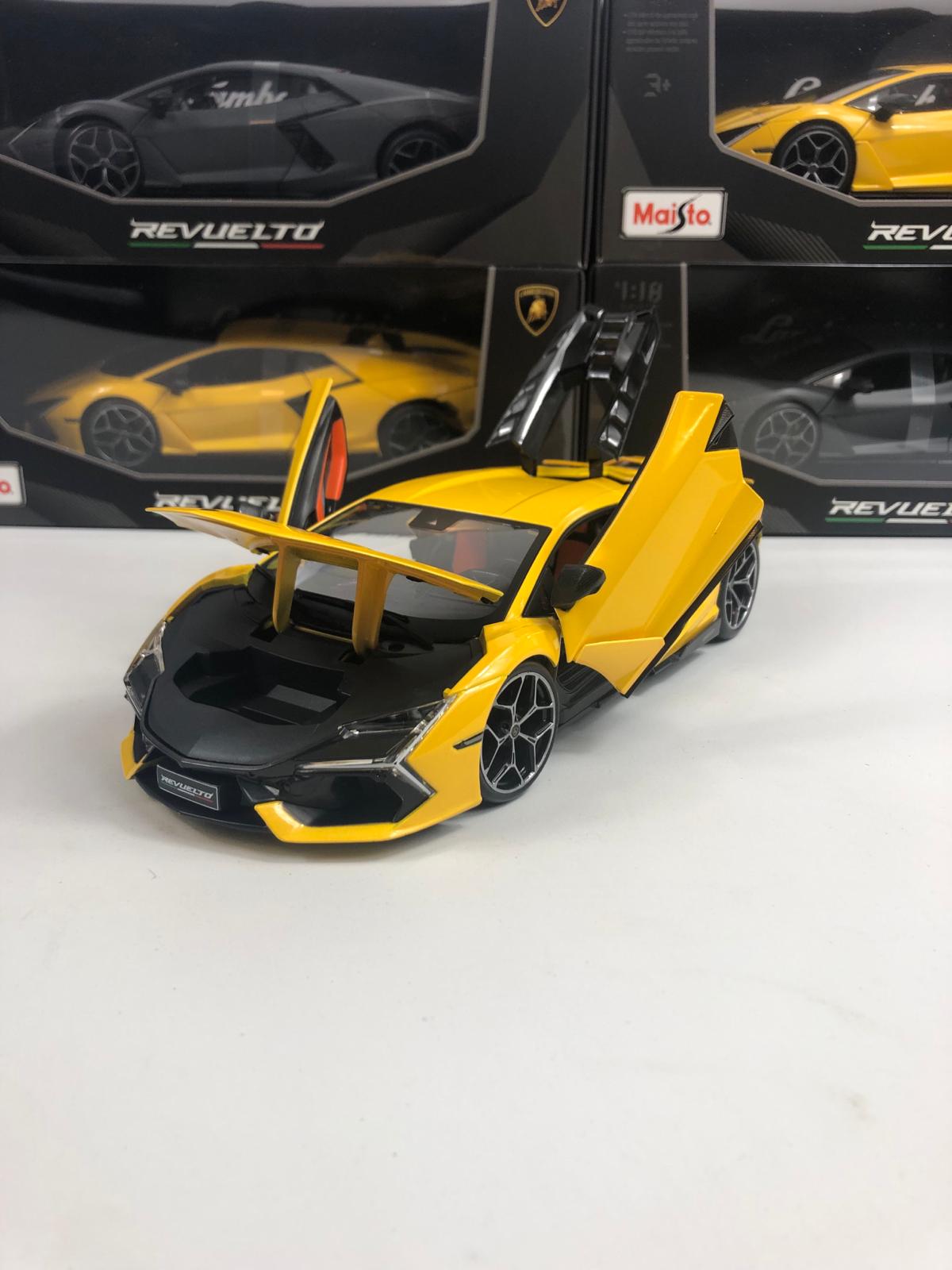 Macheta auto Lamborghini Revuelto (2023) 1:18 Maisto