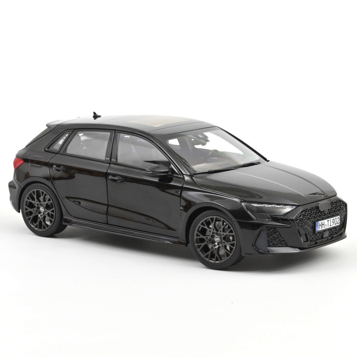 Audi RS 3 2025 Myth Black 1:18 Norev
