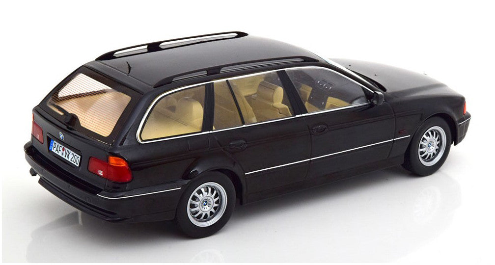 Macheta auto BMW 520i E39 Touring (1997) 1:18 KK-Scale