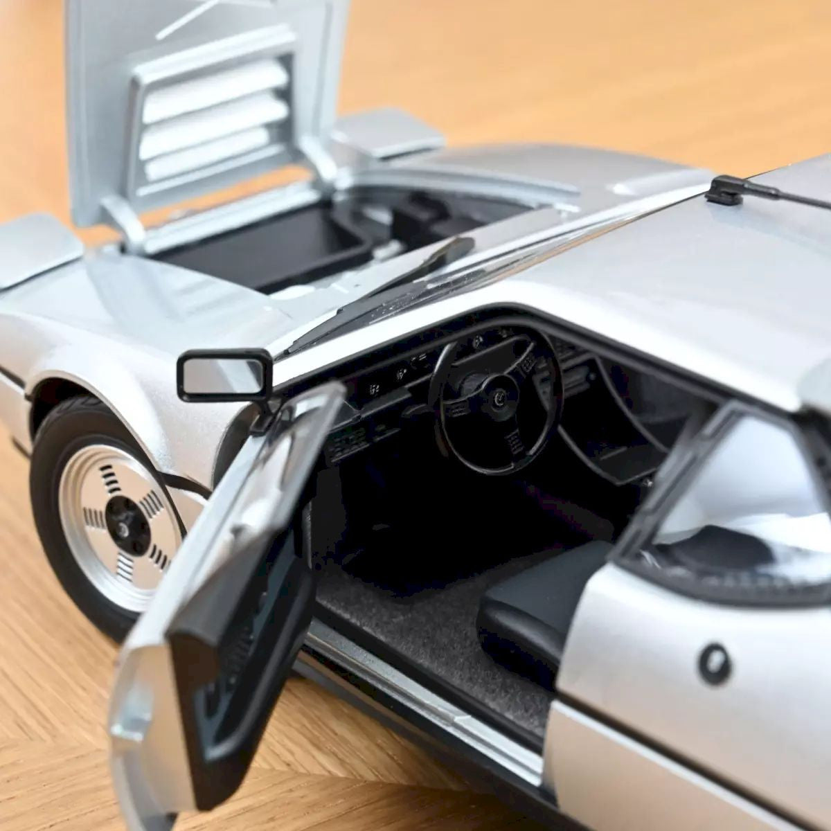 Macheta auto BMW M1 1980 1:18 Norev