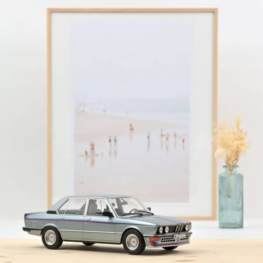 Macheta auto BMW M535i 1980 Blue Metallic with Stripes 1:18 Norev