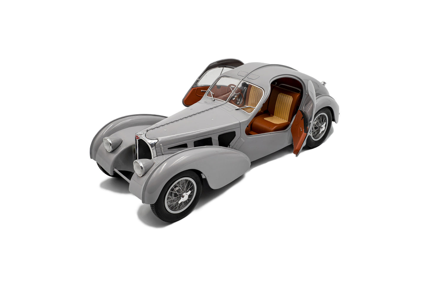 Bugatti Atlantic Type 57 SC – MATTE SILVER – 1937 1:18 Solido model car