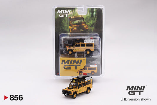 Macheta auto Land Rover Defender 110 Camel Trophy Amazon Team Turkey Exclusive 1989 (LHD)  1:64 MIniGT