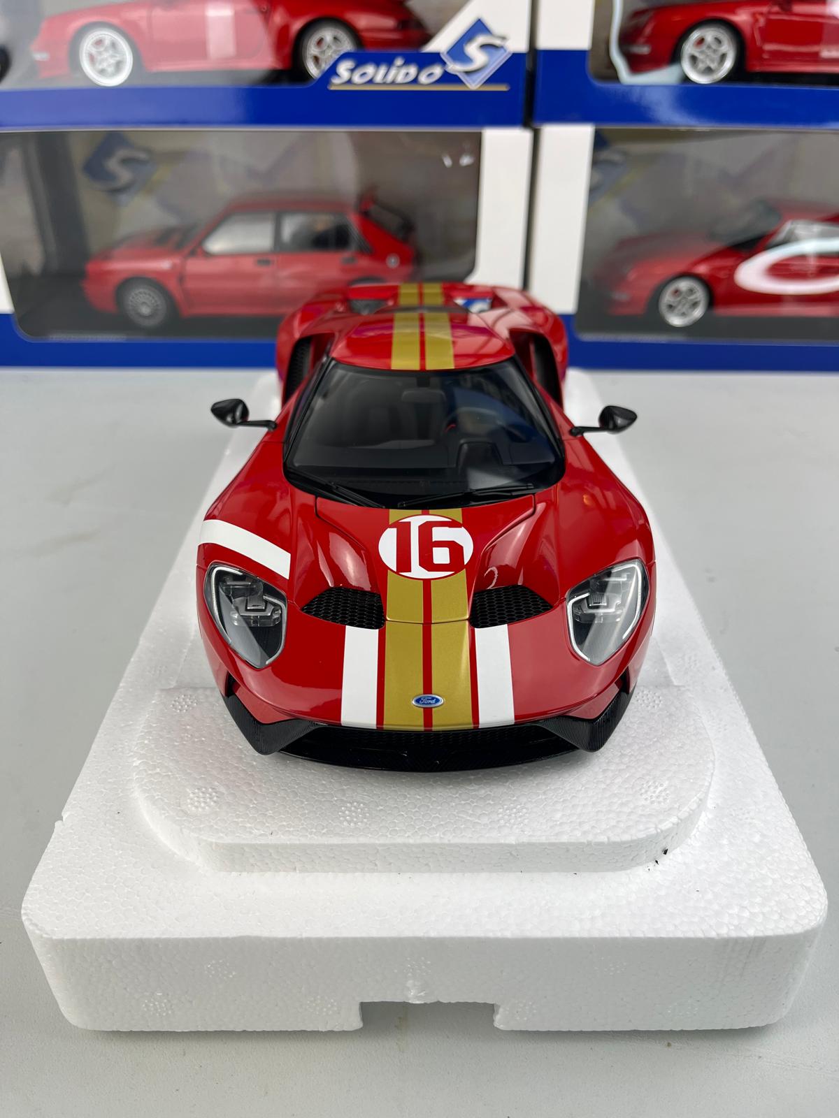 *Defecta Macheta auto Ford GT 2022 Alan Mann Heritage Edition (Alan Mann Red) (2022) 1:18 AutoArt *Defecta