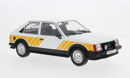 Opel Kadett D SR 1983 model car 1:18 MCG