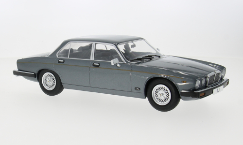 Jaguar XJ Series III 1979 1:18 MCG model car
