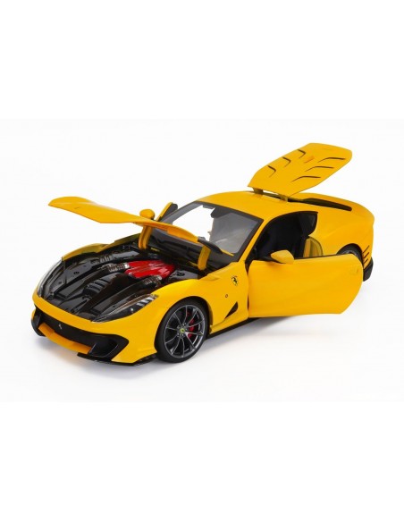 Macheta auto Ferrari 812 Competition 2021 1:18 Bburago