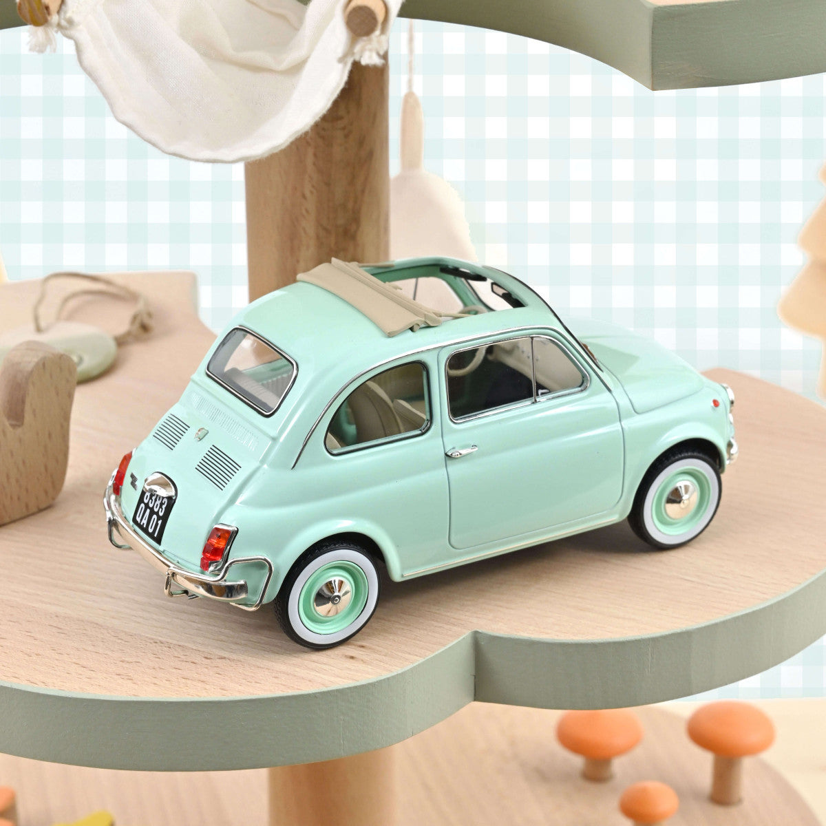 Macheta auto Fiat 500 L 1968 1:18 Norev