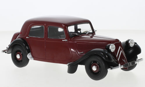 Macheta auto Citroen traction Avant 11BL (1952) 1:24 WhiteBox