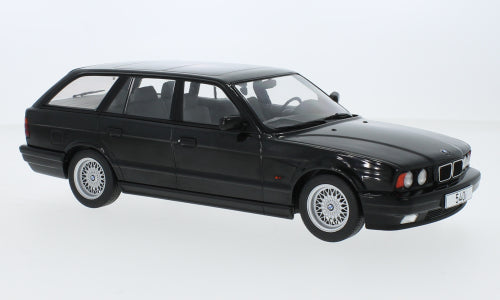 Macheta auto BMW 5er (E34) Touring (1991) 1:18 MCG