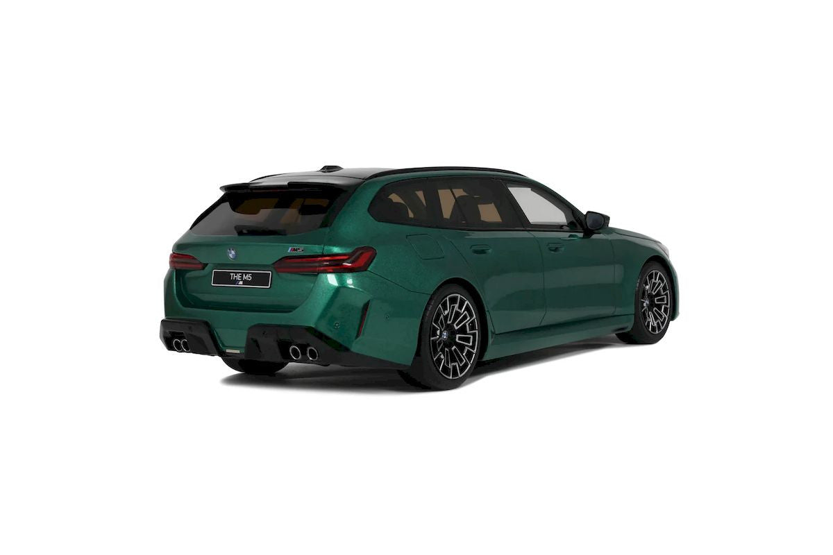 Model car BMW M5 Touring (G99), Isle of Man Green, 2024 1:18 GT Spirit