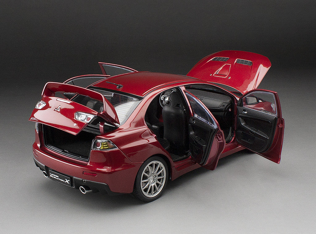 Macheta auto Mitsubishi Lancer Evolution X 1:18 SunStar