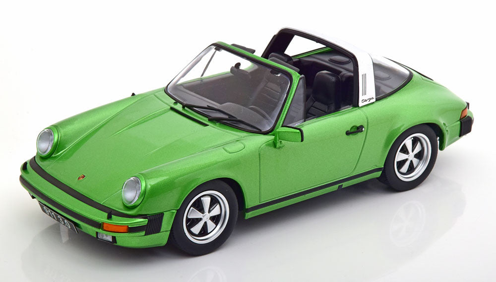 Macheta auto Porsche 911 Carrera 3.0 Targa (1977) 1:18 KK-Scale