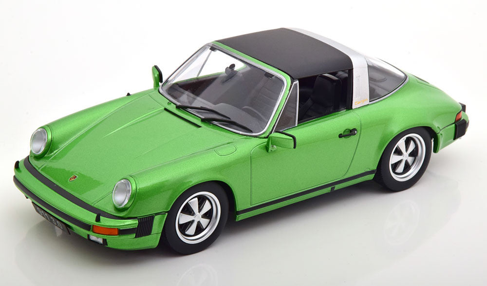 Macheta auto Porsche 911 Carrera 3.0 Targa (1977) 1:18 KK-Scale