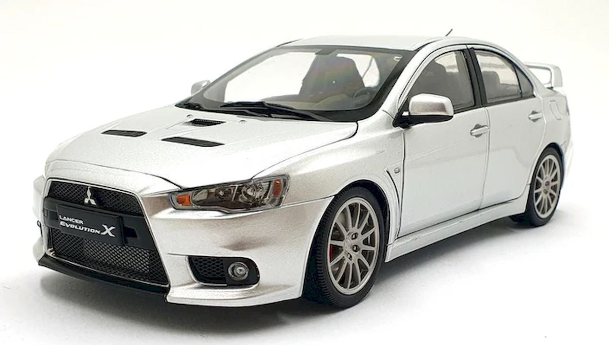 Macheta auto Mitsubishi Lancer Evolution X 1:18 SunStar