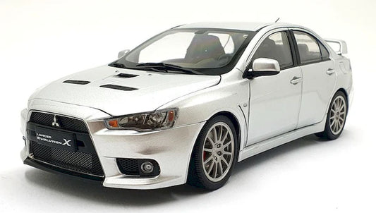 Macheta auto Mitsubishi Lancer Evolution X 1:18 SunStar