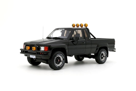Macheta auto  Toyota Hilux SR5, Glossy Black 202, 19852 1:18 Otto Mobile