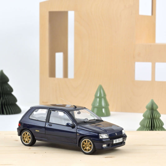 Macheta auto Renault Clio Williams (1993) 1:18 Norev