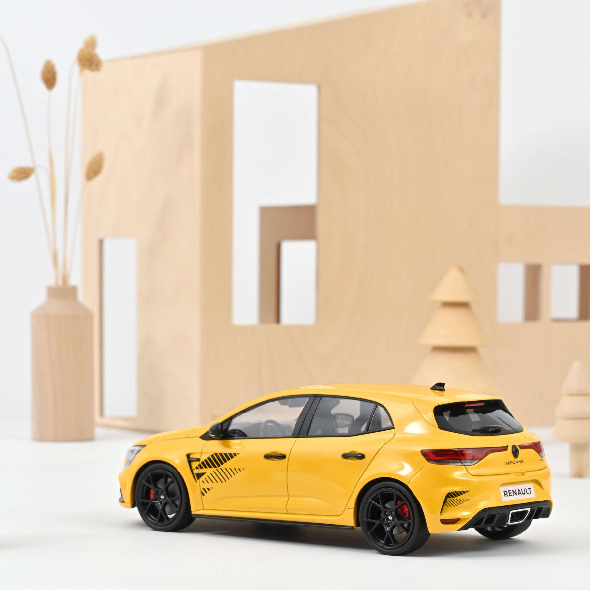 Macheta auto Renault Megane R.S. Ultime 2023 1:18 Norev