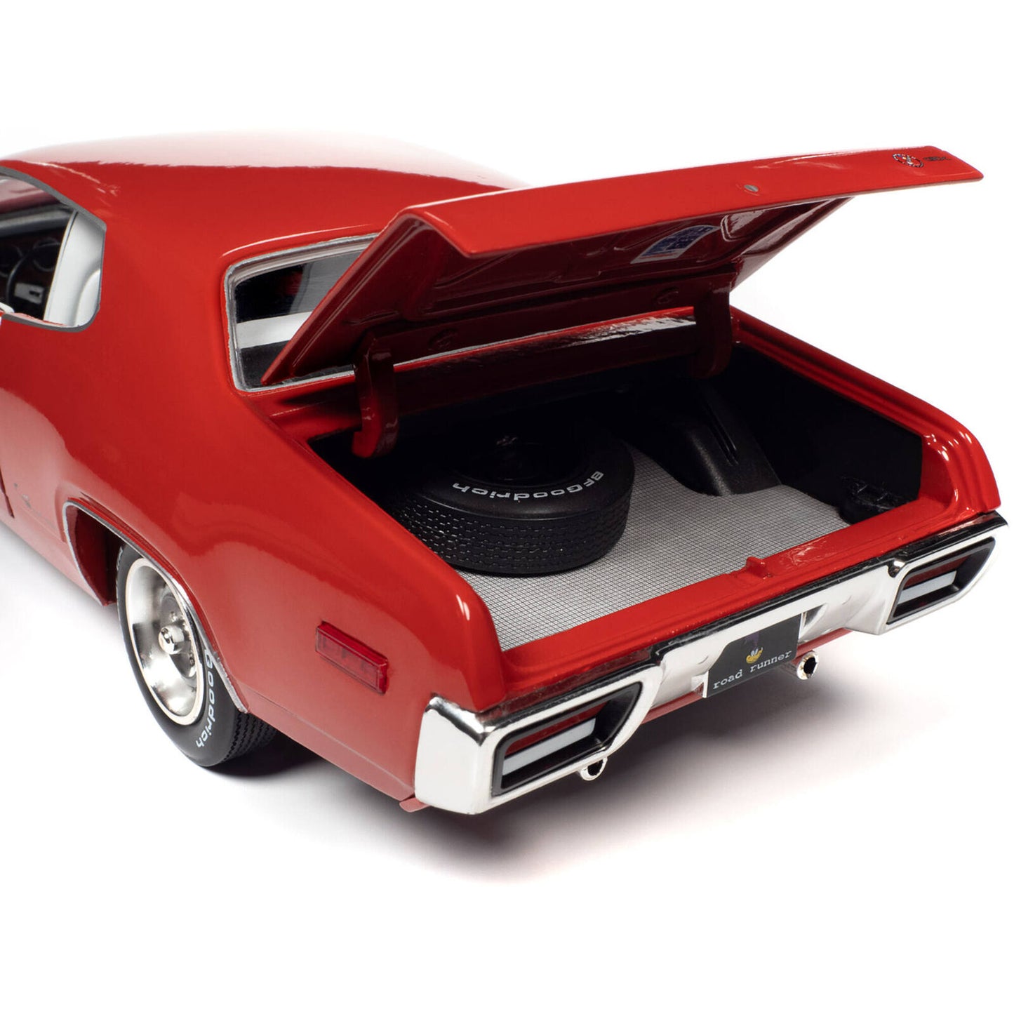 Macheta auto Plymouth GTX Road Runner (1972) 1:18 AutoWorld