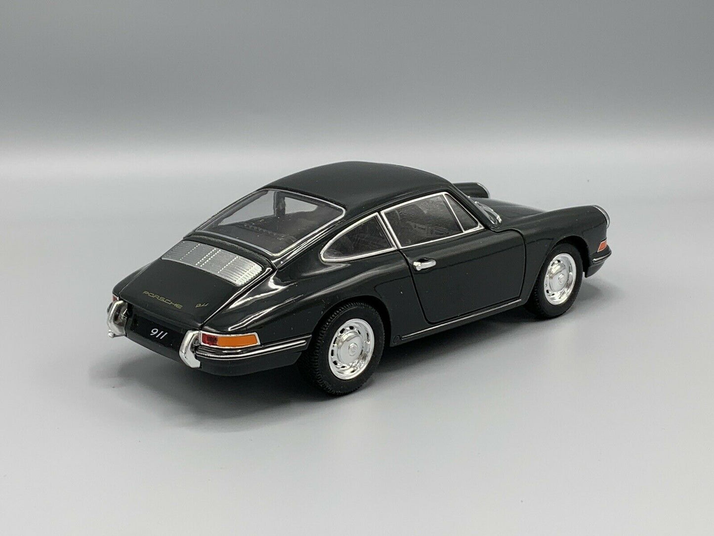 Macheta auto Porsche 911 (1964) 1:24 Welly