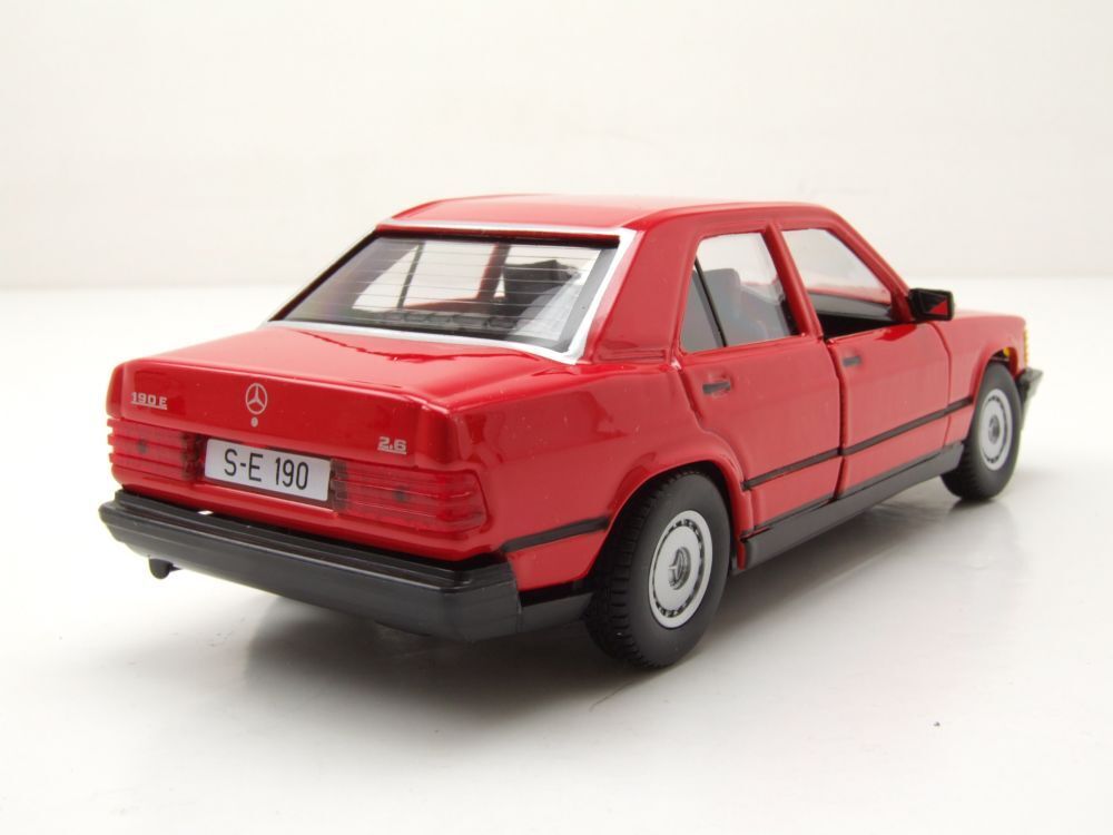 Macheta auto Mercedes 190E (1987) 1:24 Bburago