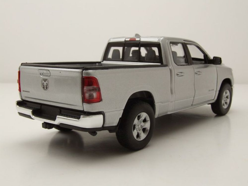 Macheta auto Dodge RAM 1500 (2019) 1:27 Welly