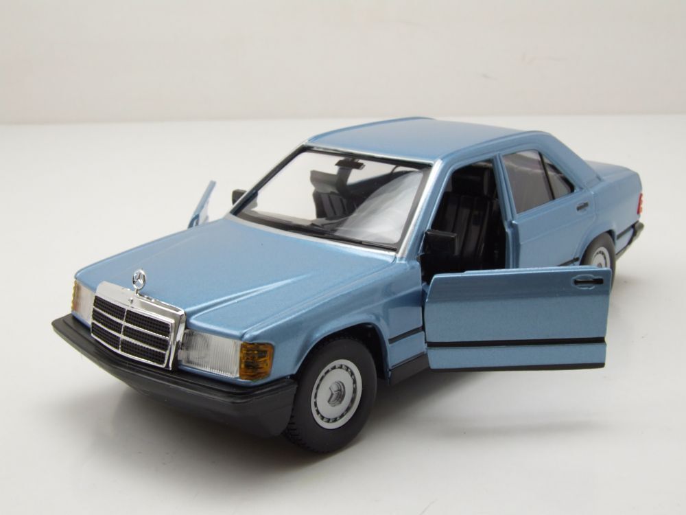 Macheta auto Mercedes 190E (1987) 1:24 Bburago