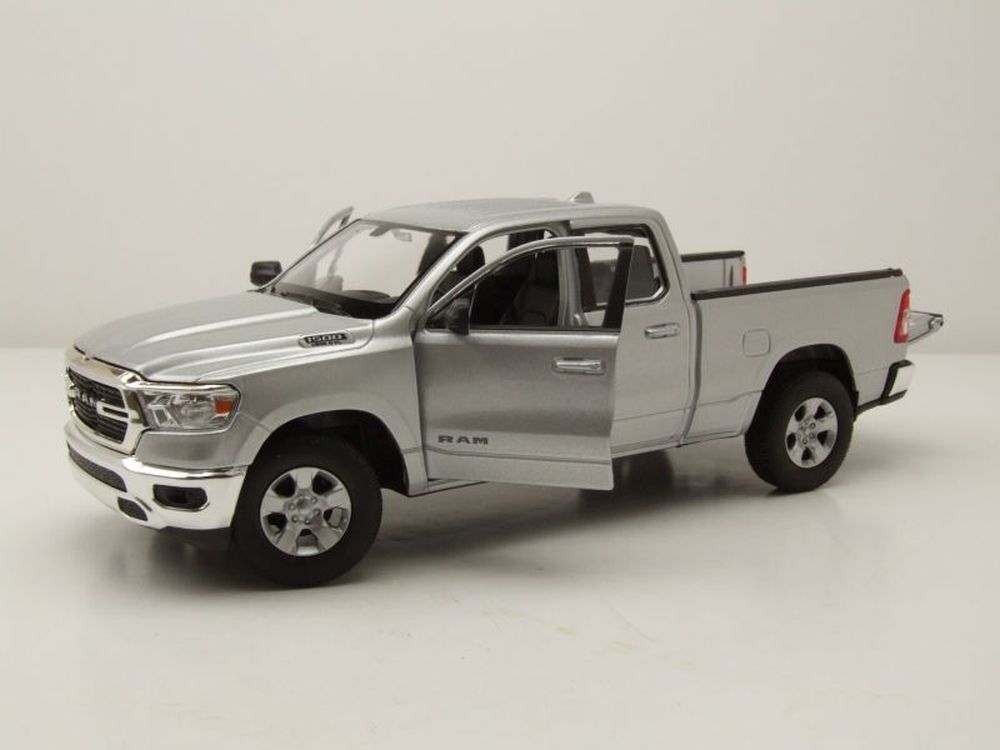 Macheta auto Dodge RAM 1500 (2019) 1:27 Welly