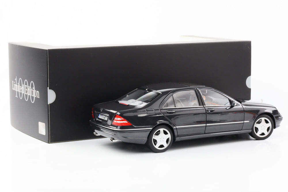 Macheta auto Mercedes Benz S55 AMG (V220) (1999) 1:18 Norev Dealer Edition