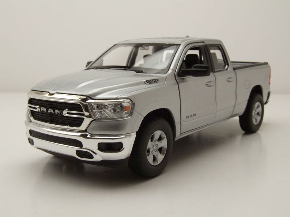 Macheta auto Dodge RAM 1500 (2019) 1:27 Welly