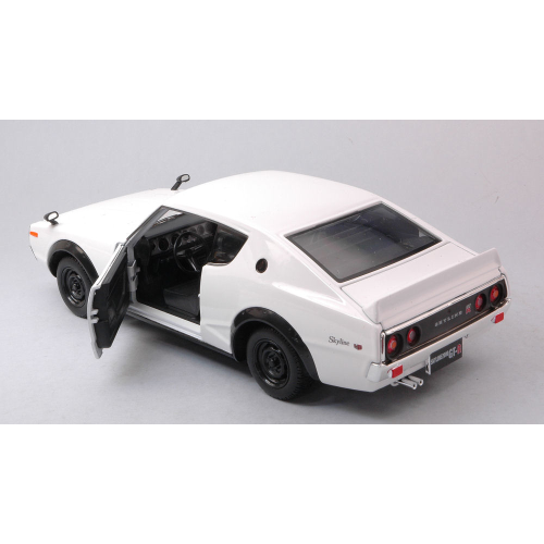 Macheta auto Nissan Skyline 2000 GT-R (1973) 1:24 Maisto