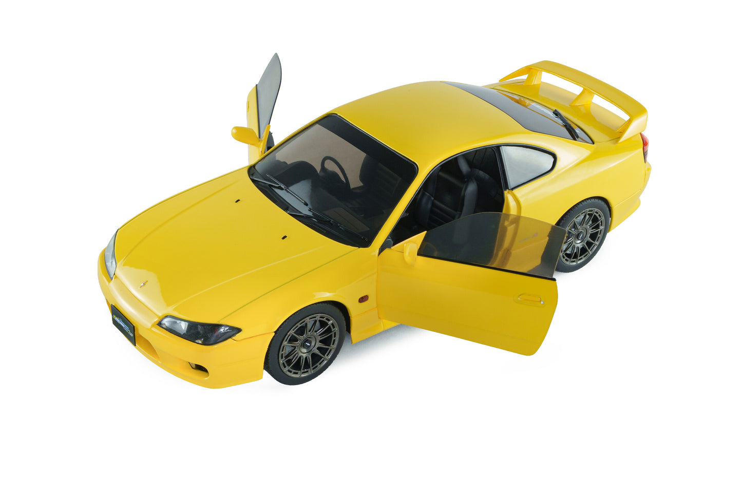 Macheta auto Nissan Silvia (S15) Spec-R Aero – LIGHTNING YELLOW – 1999 1:18 Solido