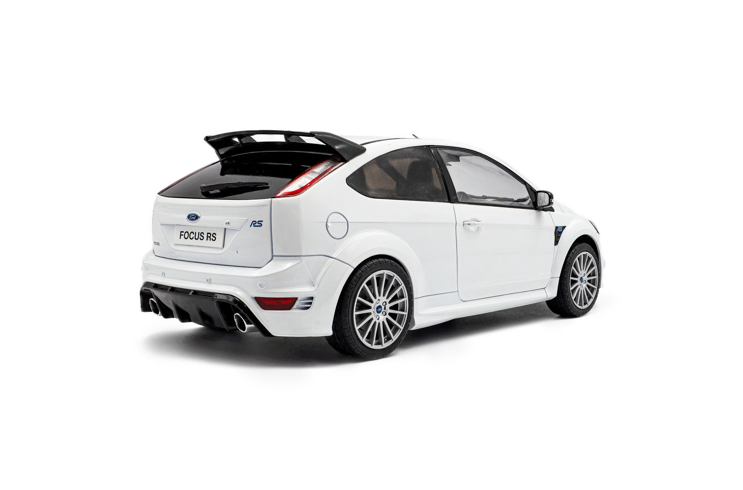 *Precomanda Macheta auto Ford Focus RS MK2 PACK RS PLUS – Frozen White – 2009 1:18 Solido