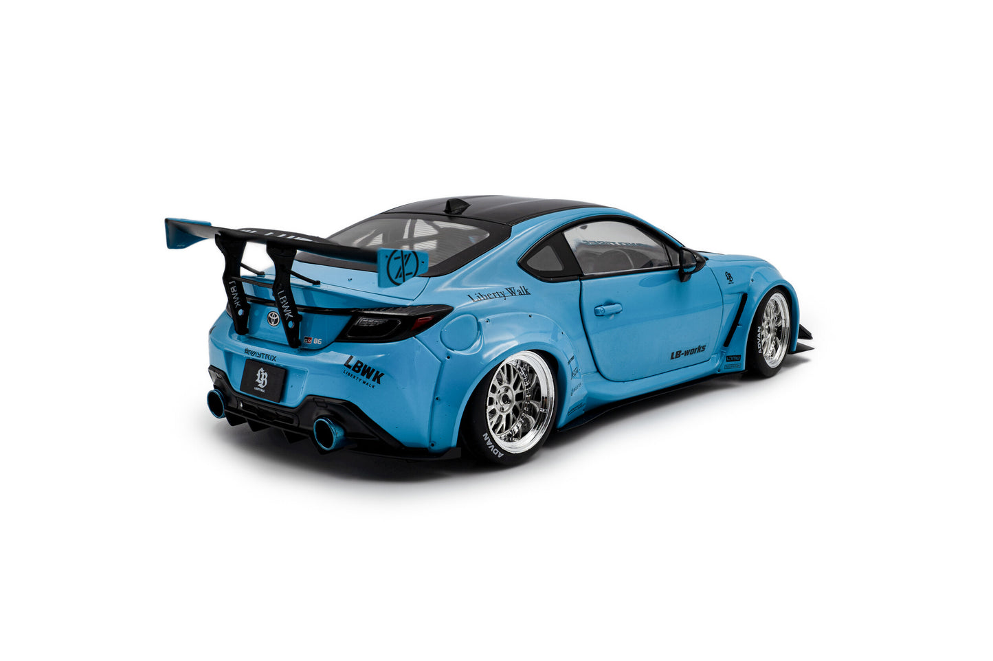*Precomanda Macheta auto Toyota GR86 LBWK Body Kit – BABY BLUE – 2024 1:18 Solido