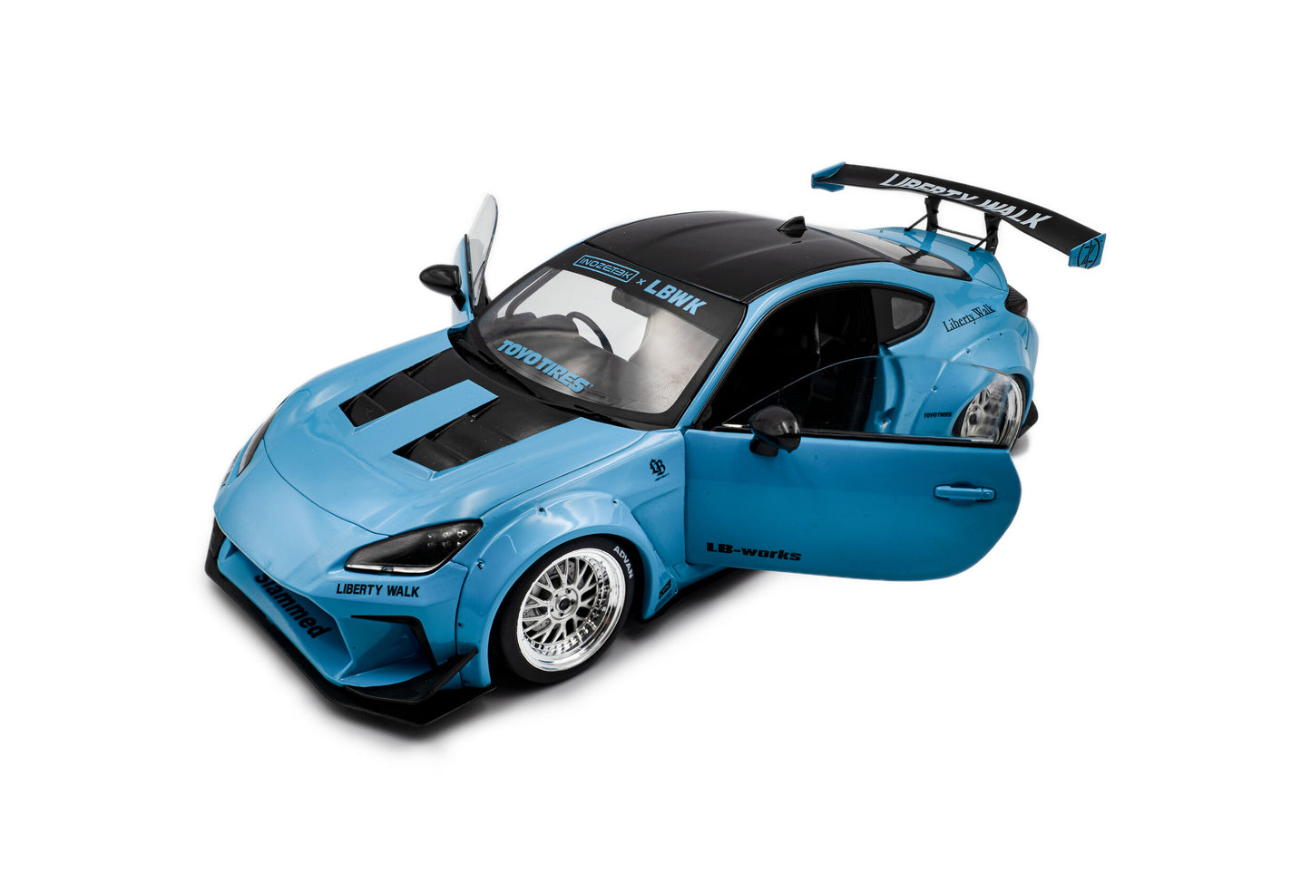 *Precomanda Macheta auto Toyota GR86 LBWK Body Kit – BABY BLUE – 2024 1:18 Solido