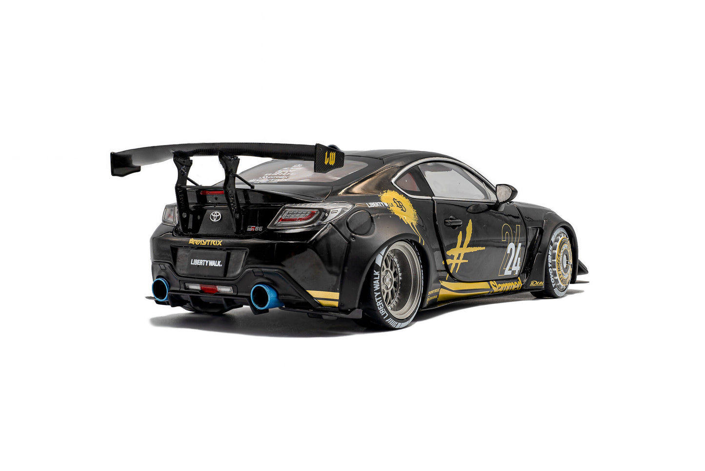 *Precomanda Macheta auto Toyota GR86 Liberty Walk Body Kit – BLACK & GOLD – 2024 1:18 Solido