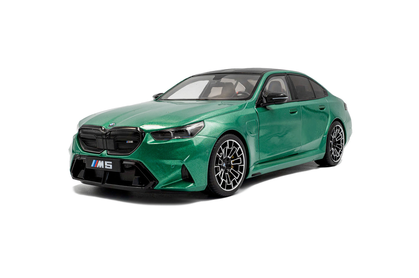 Macheta auto BMW M5  M Isle of Man Green Metallic  2025  1:18 Solido