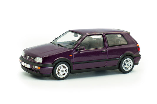 Macheta auto Volkswagen Golf MKIII VR6 – Dusty Mauve Pearl – 1994 1:43 Solido