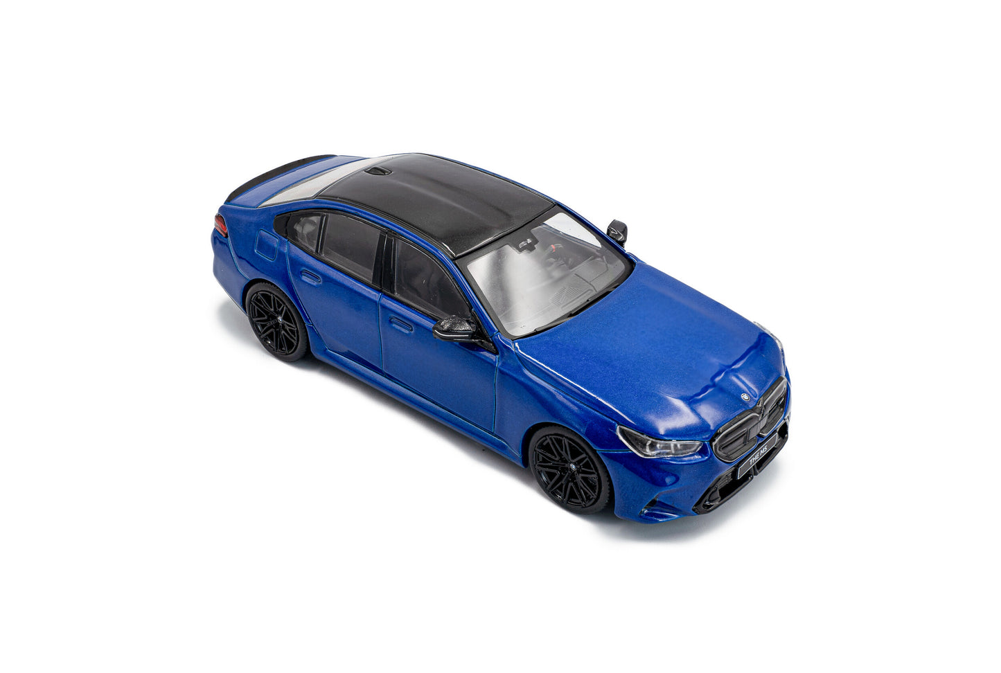 Macheta auto BMW M5 Sedan – Marina Bay Blue – 2024 1:43 Solido